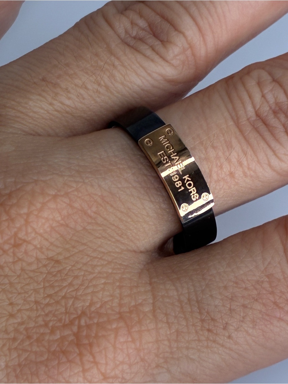 Vintage Black and Gold Plaque Ring - Size 9